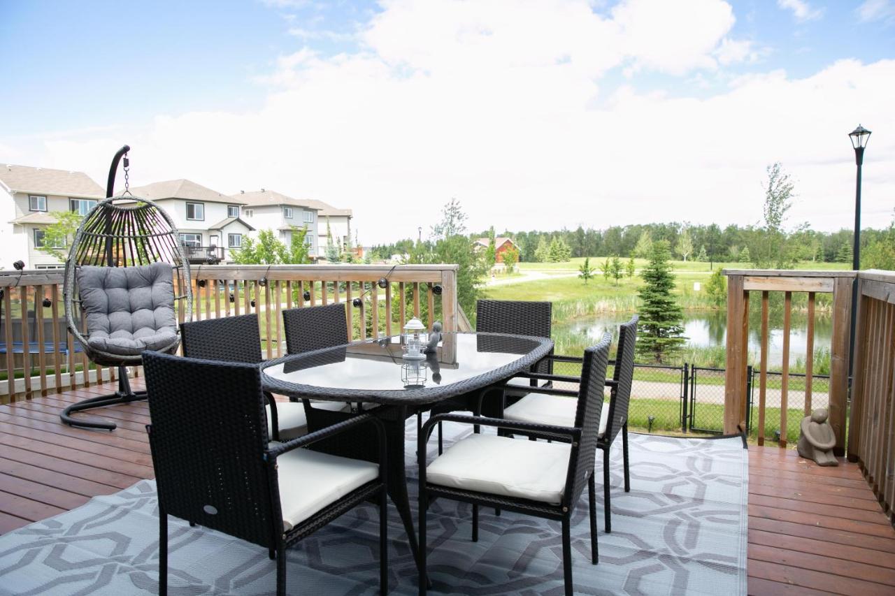 Lakeview Luxury Home - Double Garage Parking - Foosball Table - King Beds - Fast Wi-Fi -Free Netflix Edmonton Exterior foto